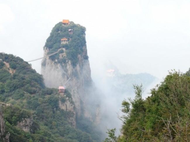 峰上人家.jpg